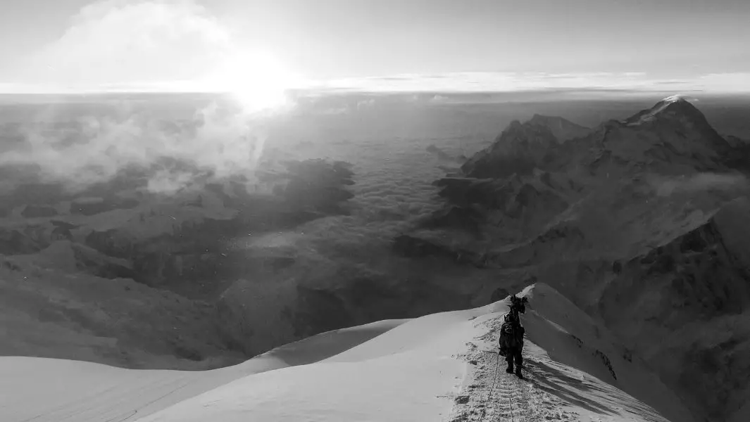 El documental "Expedición Lhotse - Everest sin oxígeno" reestrena en memoria del recordista chileno Juan Pablo Mohr