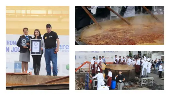 Cocinan el locro de papa más grande del mundo en Quito