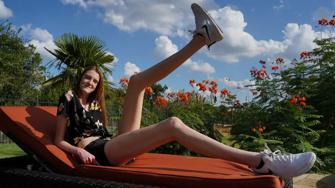 Una adolescente en Texas batió el título de récord de las piernas más largas