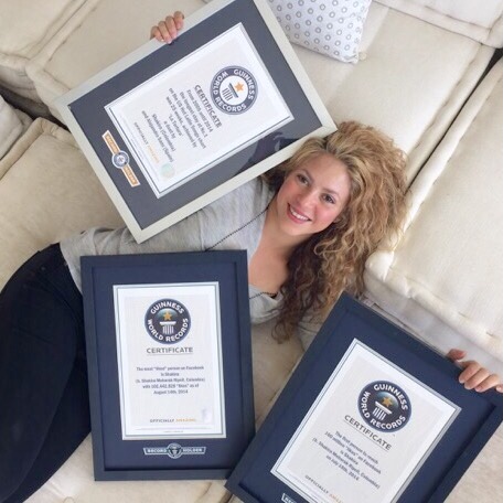 shakira_guinness-book-of-world-records-photo-378045