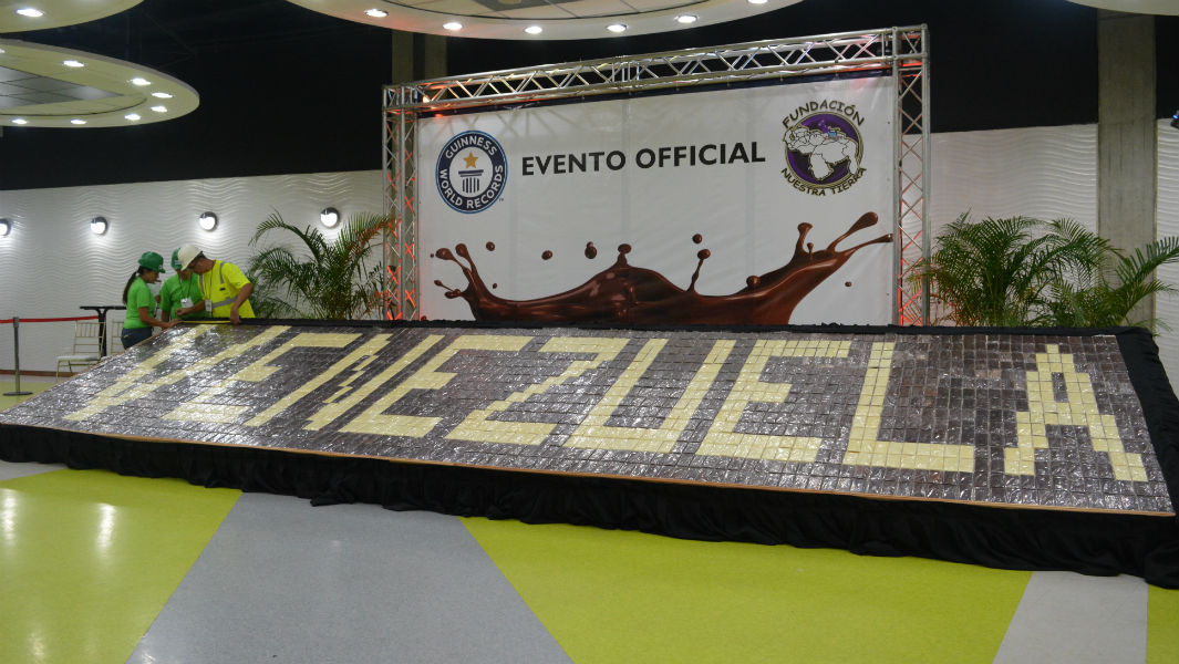 header-chocolate-bar-mosaic-498632