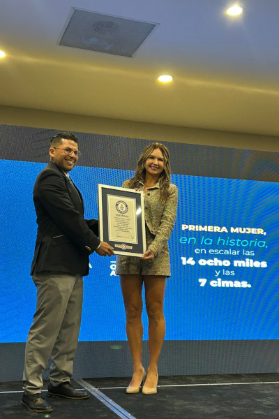 Viridiana con certificado de Guinness World Records