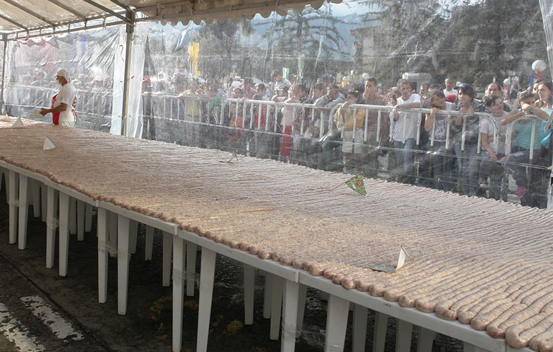 El día que Santa Rosa de Cabal hizo el chorizo más largo del mundo 1 longest chorizo header